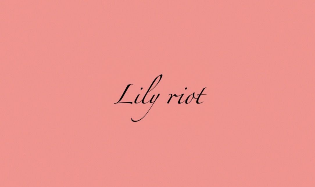 Lily riotのブランドロゴ