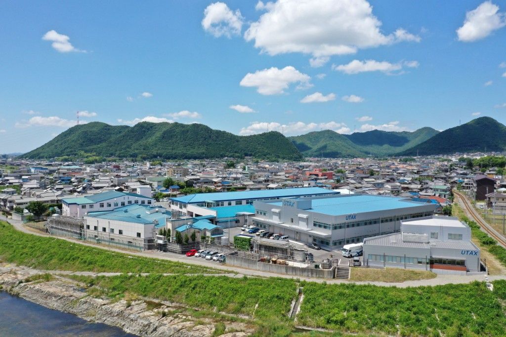 株式会社ユタックスの工場を上空から見た外観